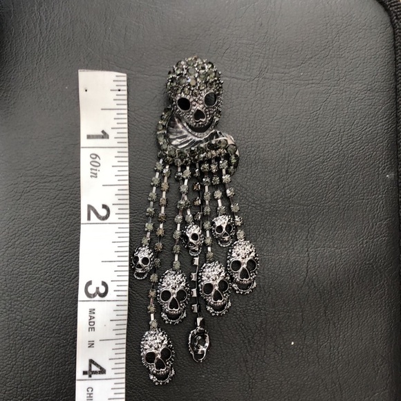 ‼️🔥last chance Unisex gunmetal color Rhinestone skull single earring - Picture 8 of 10